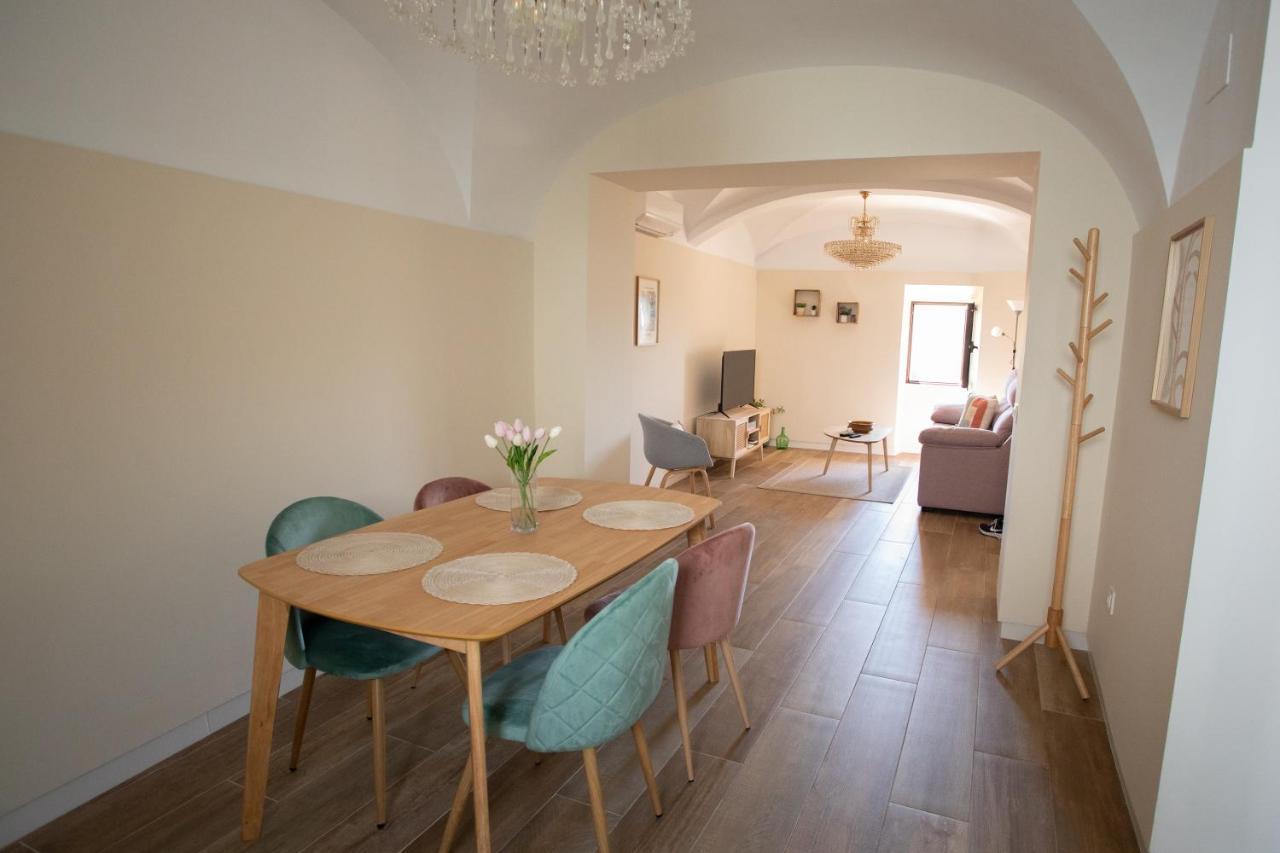 Apartamento Baluarte De Los Pozos Caceres Ngoại thất bức ảnh